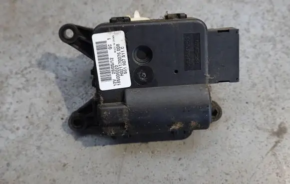 Volkswagen Beetle A5 Air flap motor/actuator 561907511C 185006022