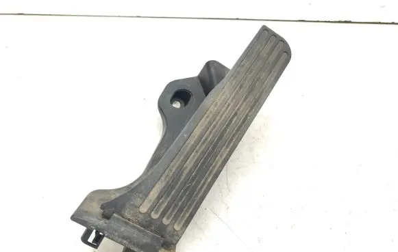 Volkswagen Golf Plus Accelerator throttle pedal 1K1723503R 6510100101