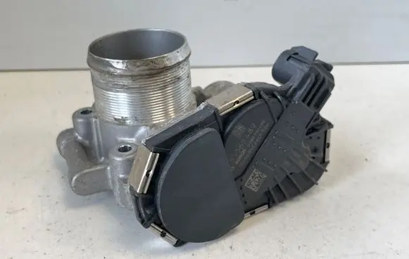 Opel Mokka X Throttle valve 55565489
