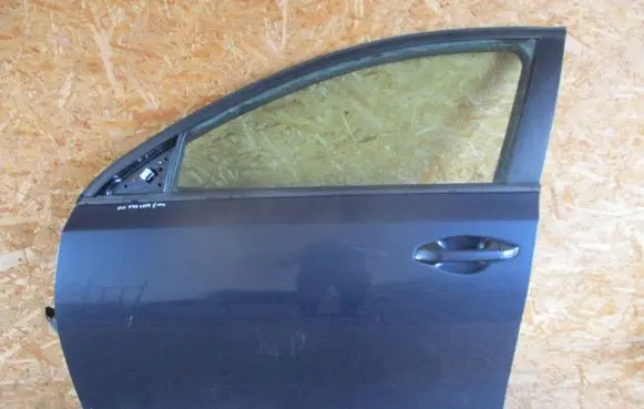KIA Pro Cee'd III Front door 