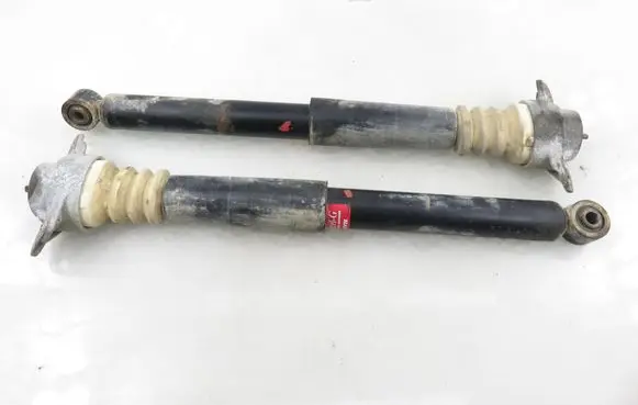 Volkswagen Touran I Rear shock absorber/damper 
