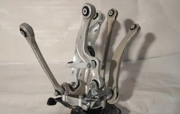 Audi Q8 Rear control arm 4M0505323G