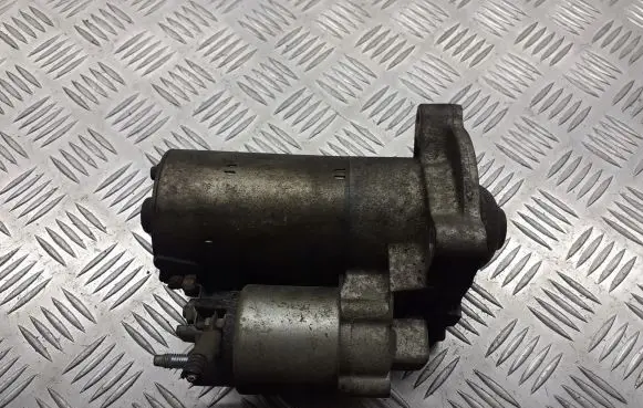 Peugeot 207 Starter motor 9647982880
