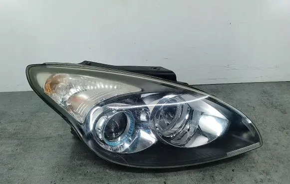 Hyundai i30 Headlight/headlamp 