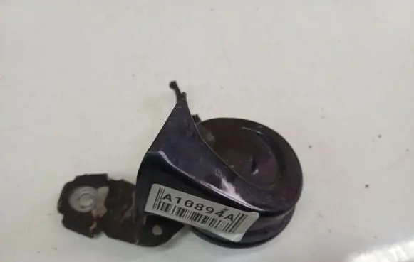 Volkswagen Golf V Horn signal 703881157