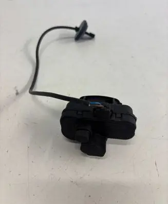 Volkswagen Tiguan Fuel tank cap lock motor 5N0810773E