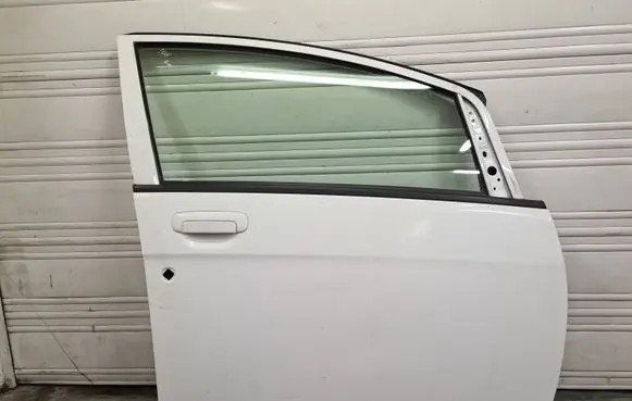 Peugeot iOn Front door