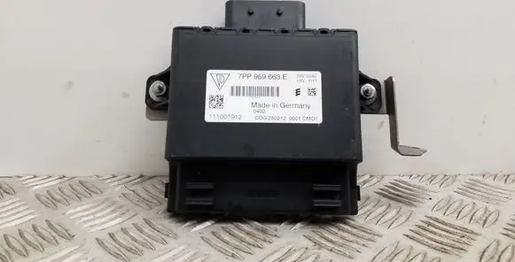 Volkswagen Touareg II Other control units/modules 7PP959663E