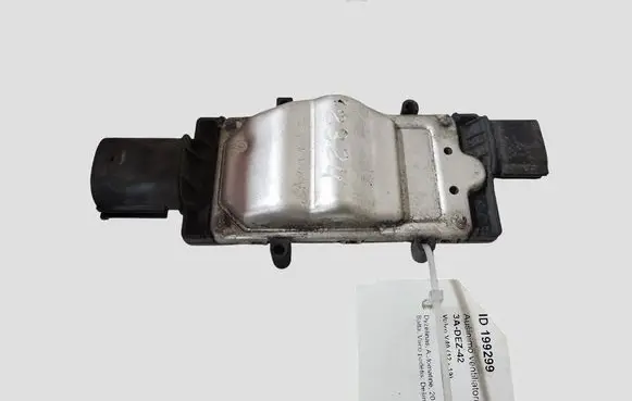 Volvo V40 Coolant fan relay 1137328713