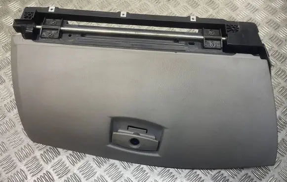 BMW 5 E60 E61 Glove box 51167034080 314330100 121451