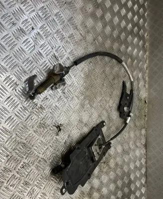 Jeep Compass Gear shift cable linkage P68260500AC