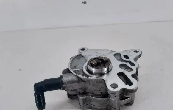 Volkswagen Touran I Vacuum pump 03G145209