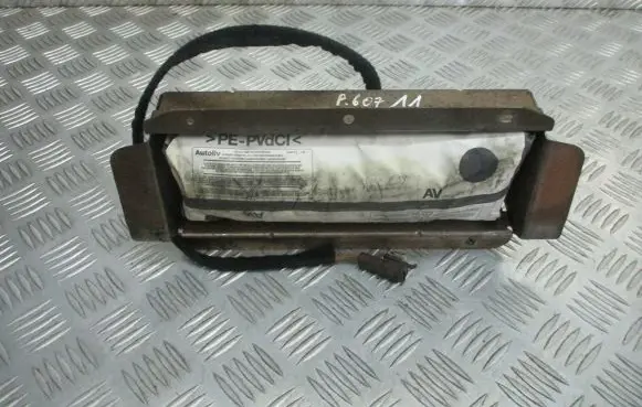 Peugeot 607 Steering wheel airbag