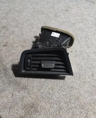 BMW 5 F10 F11 Dashboard side air vent grill/cover trim 9166889