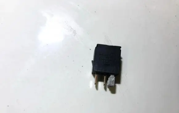 Nissan Almera Tino Other relay 252309f905