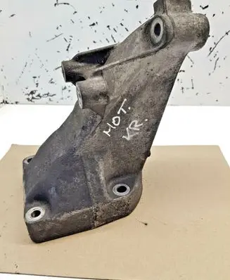 Mercedes-Benz C W203 Engine mounting bracket A6112230704
