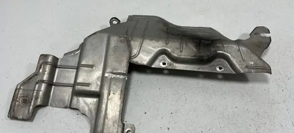 Chevrolet Volt I Heat shield in engine bay 