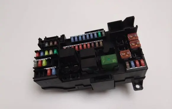 Opel Mokka Fuse box set 21092612