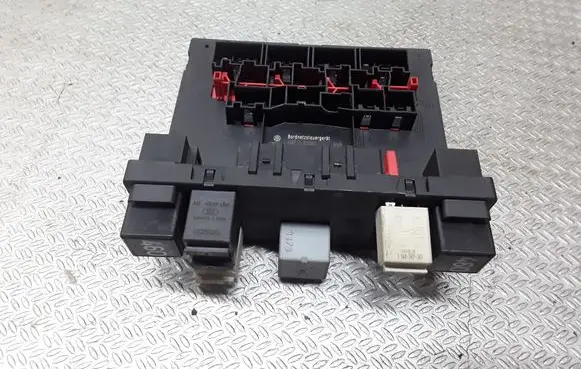 Volkswagen Caddy Comfort/convenience module 3C0937049E
