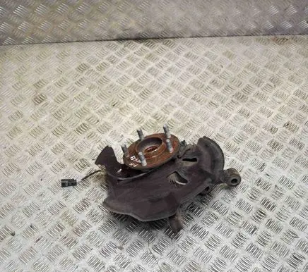 Front wheel hub