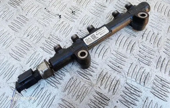 Fuel main line pipe