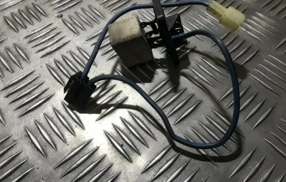 Mazda 323 Heater blower motor/fan resistor