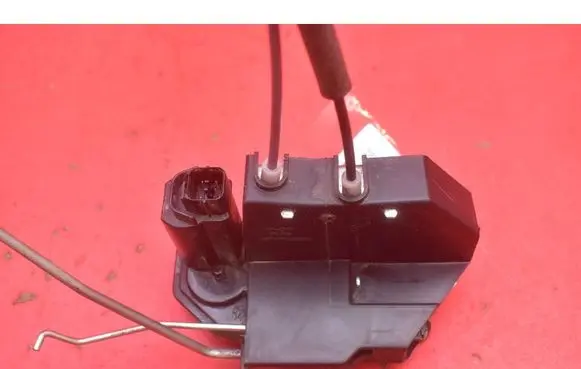 Hyundai i10 Front door lock