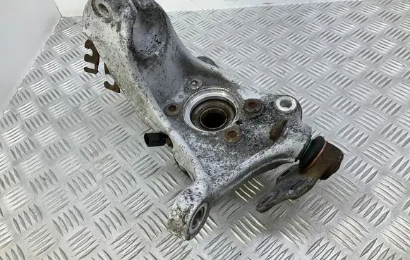 Audi TT TTS Mk2 Front wheel hub 8J0407257D 8J0365L