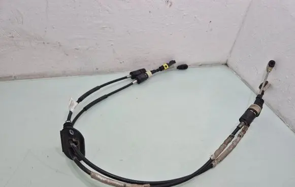 Volvo S60 Gear shift cable linkage 31367772