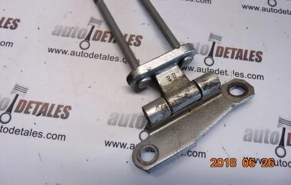 Lexus LS 430 Rear door upper hinge
