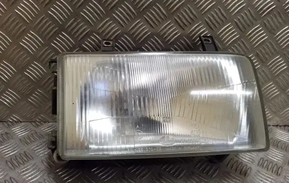 Volkswagen Transporter - Caravelle T4 Headlight/headlamp 0244438