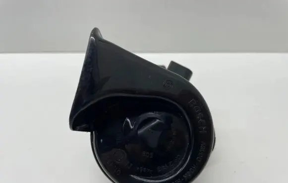 Volkswagen Jetta V Horn signal 703881157