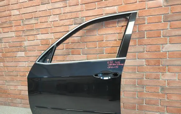 BMW X5 E70 Front door 7211423