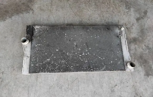 BMW 5 F10 F11 Coolant radiator 8509176