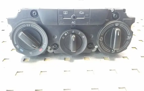 Skoda Octavia Mk2 (1Z) Climate control unit