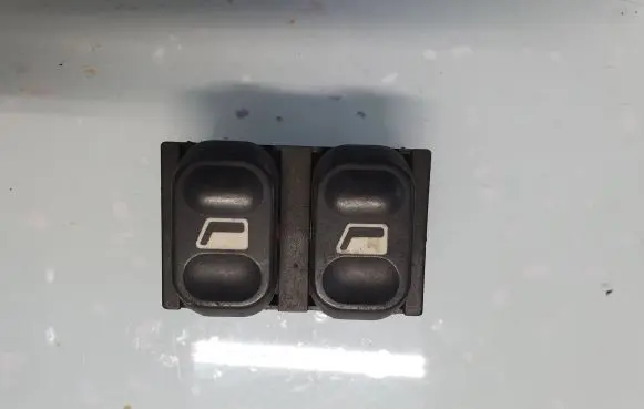 Citroen Xsara Electric window control switch 35207B