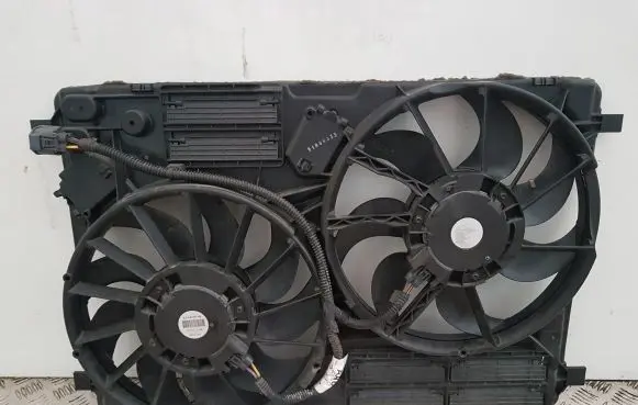 Ford Kuga II Radiator cooling fan shroud 3135103884 97205504 3136613430