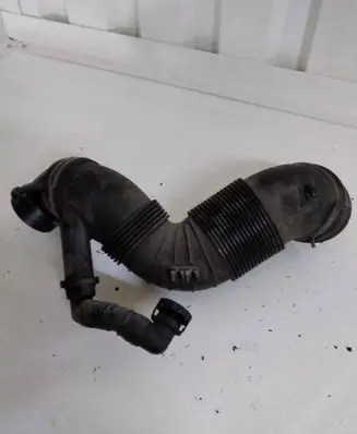 Skoda Octavia Mk2 (1Z) Air intake hose/pipe 3C0129654P