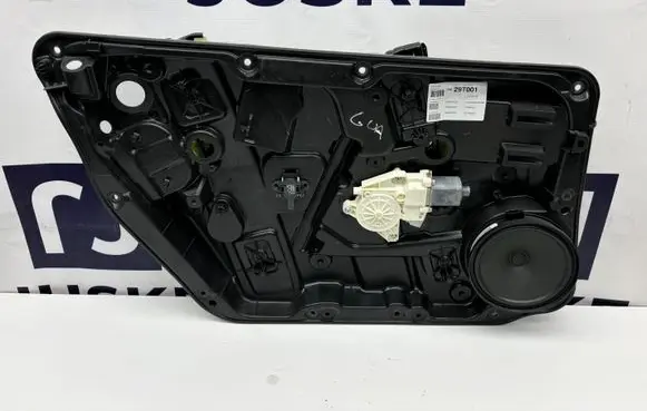 Mercedes-Benz GLA W156 X156 Front door window regulator with motor A1767200179