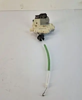 Audi A3 S3 A3 Sportback 8P Rear door lock 4f0839016