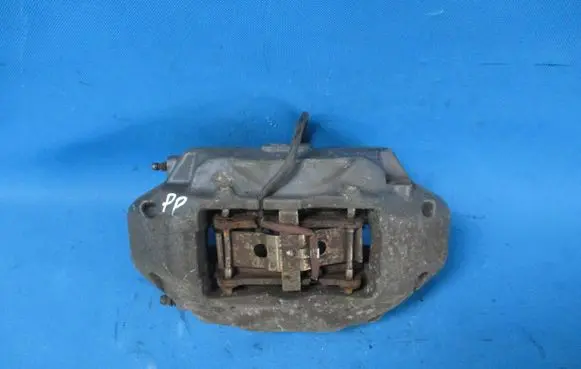 Volkswagen Touareg I Front brake caliper