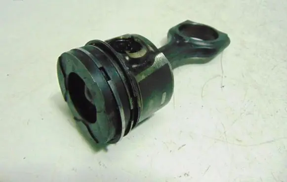 Peugeot 307 Piston 