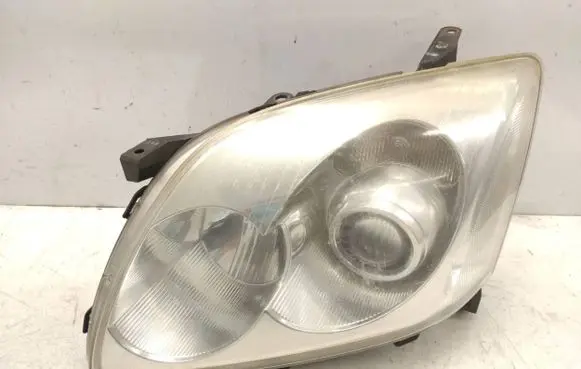 Toyota Avensis T250 Headlight/headlamp 0544