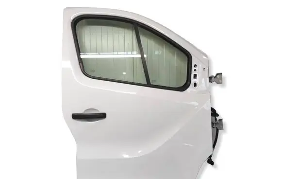 Renault Trafic III (X82) Front door DRZWIPRZEDNIEPRAWE TWOJEAUTO882182990 RENAULTTRAFICIII