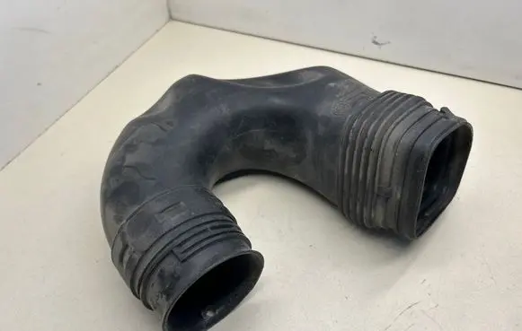 Audi A3 S3 8P Air intake duct part 1K0129618AN