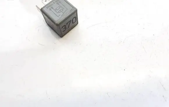 Volkswagen PASSAT B5.5 Other relay 8D0951253A 370