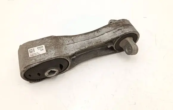 BMW 2 F46 Engine mount bracket 6885788