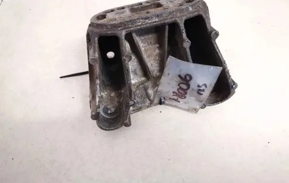 Audi A6 S6 C6 4F Engine mounting bracket