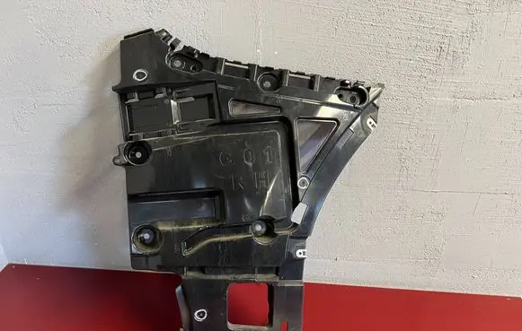BMW X3 G01 Bumper support mounting bracket corner 7400668 51127400668