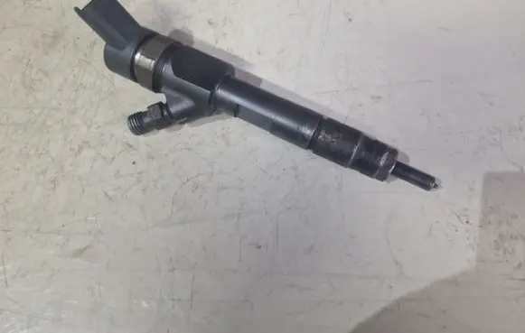 Renault Scenic II - Grand scenic II Fuel injector 8200389369